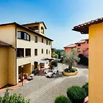 Borgo Venecca Aparthotel 3*