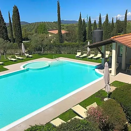 Lägenhetshotell Borgo Venecca 3*
